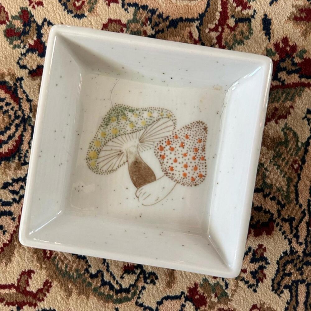 Otagiri Trinket Dish: Vintage Mushroom Theme